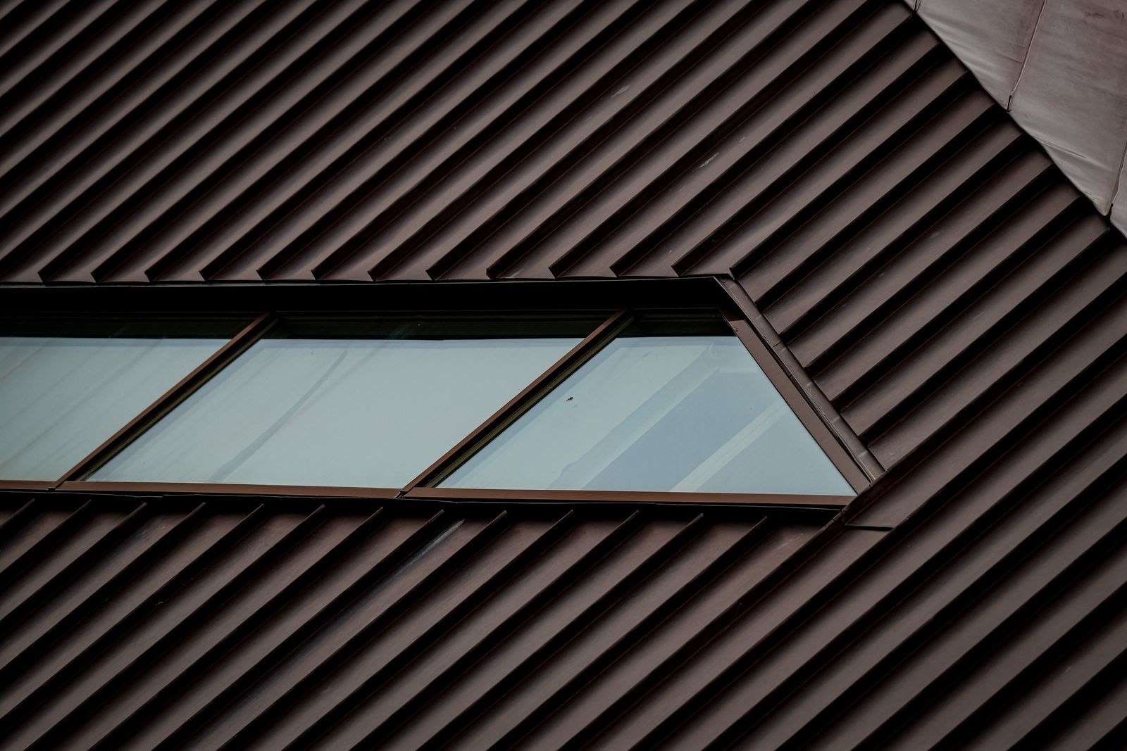 Metal roof installation and replacement in Kansas