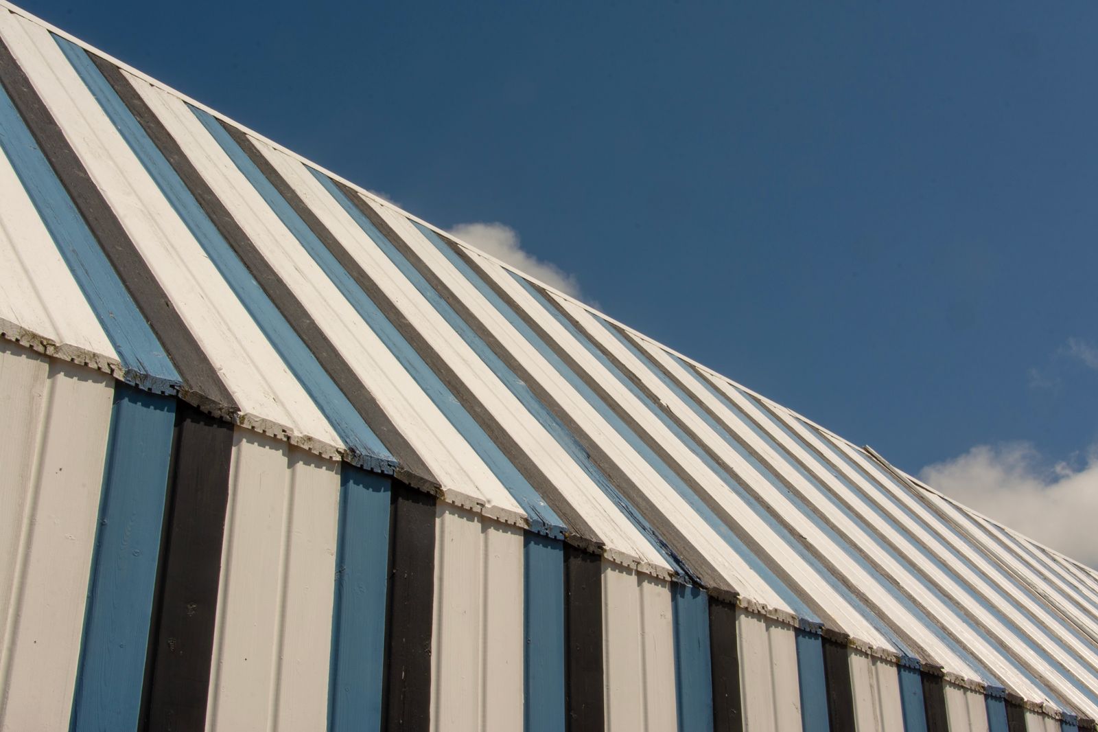 Metal roof installation and replacement in Minnesota