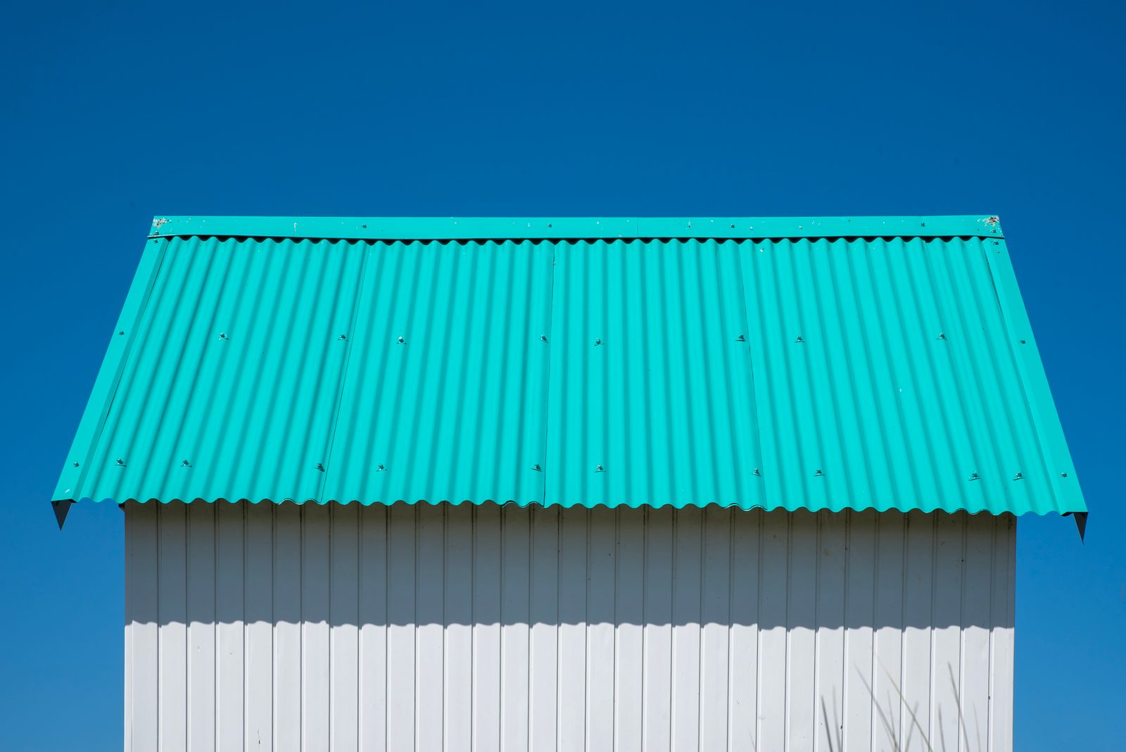 Metal roof installation and replacement in Oregon
