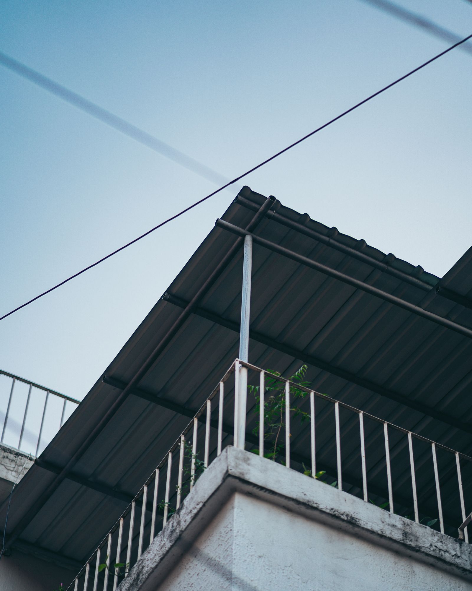 Metal Roof vs Shingles, and the Panel Types Compared