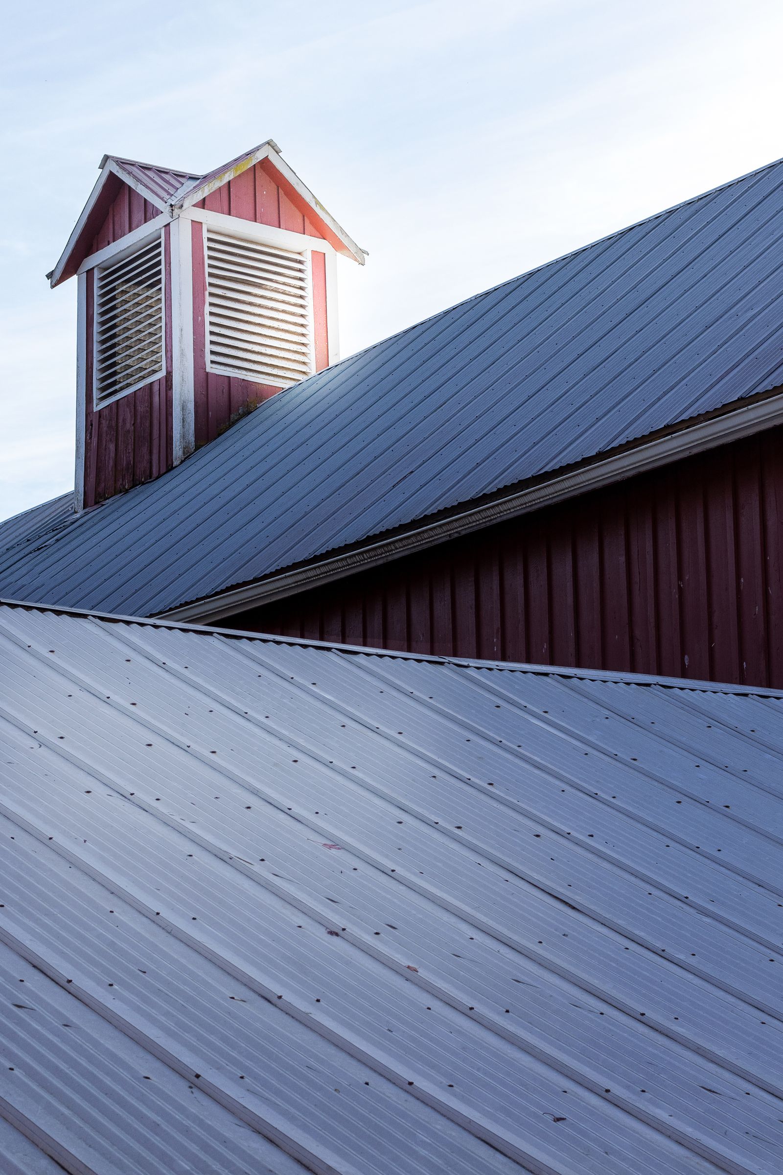 Metal roof installation and replacement in Virginia